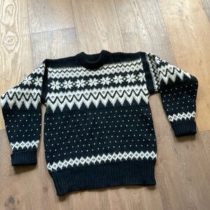 Vintage Black and White Patterned Sweater